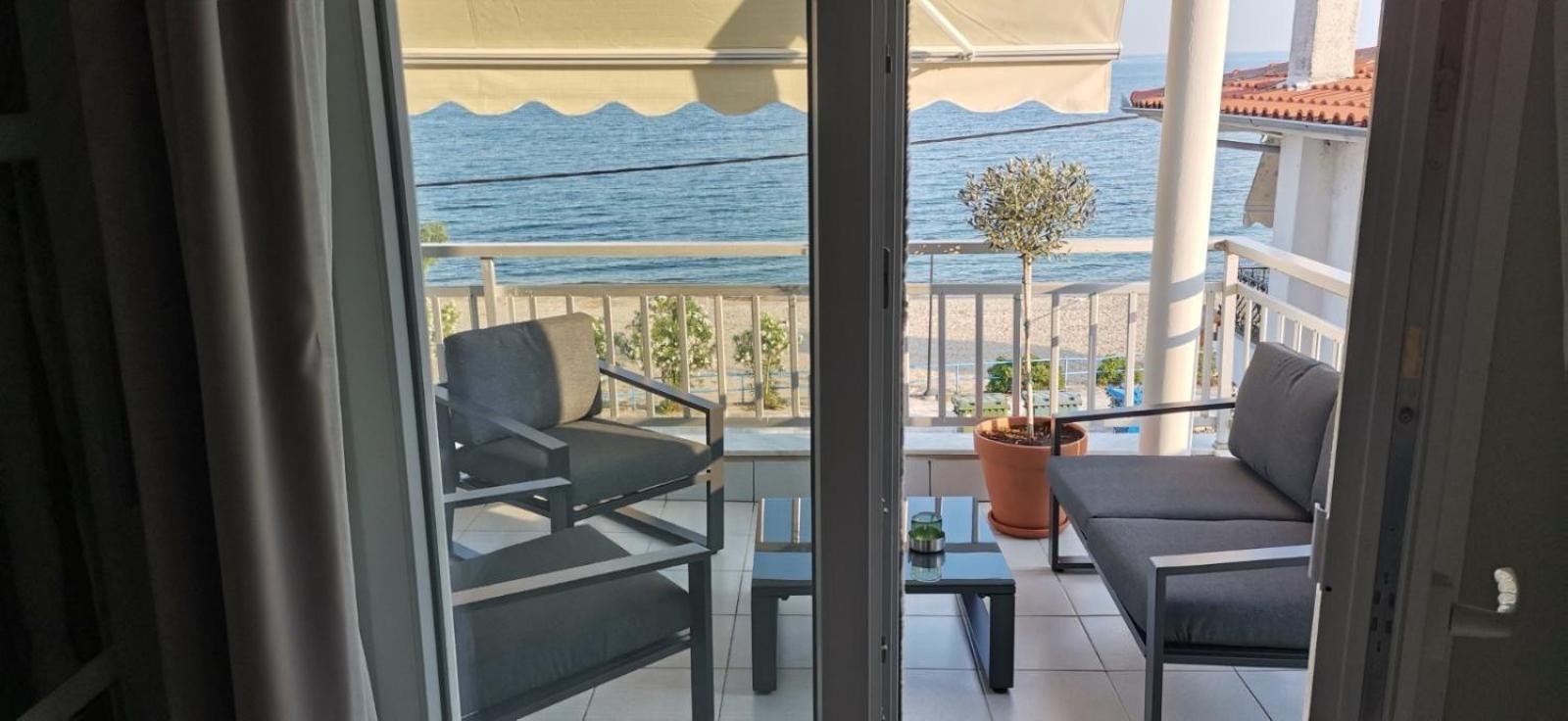 Apartment Niki's House By The Sea